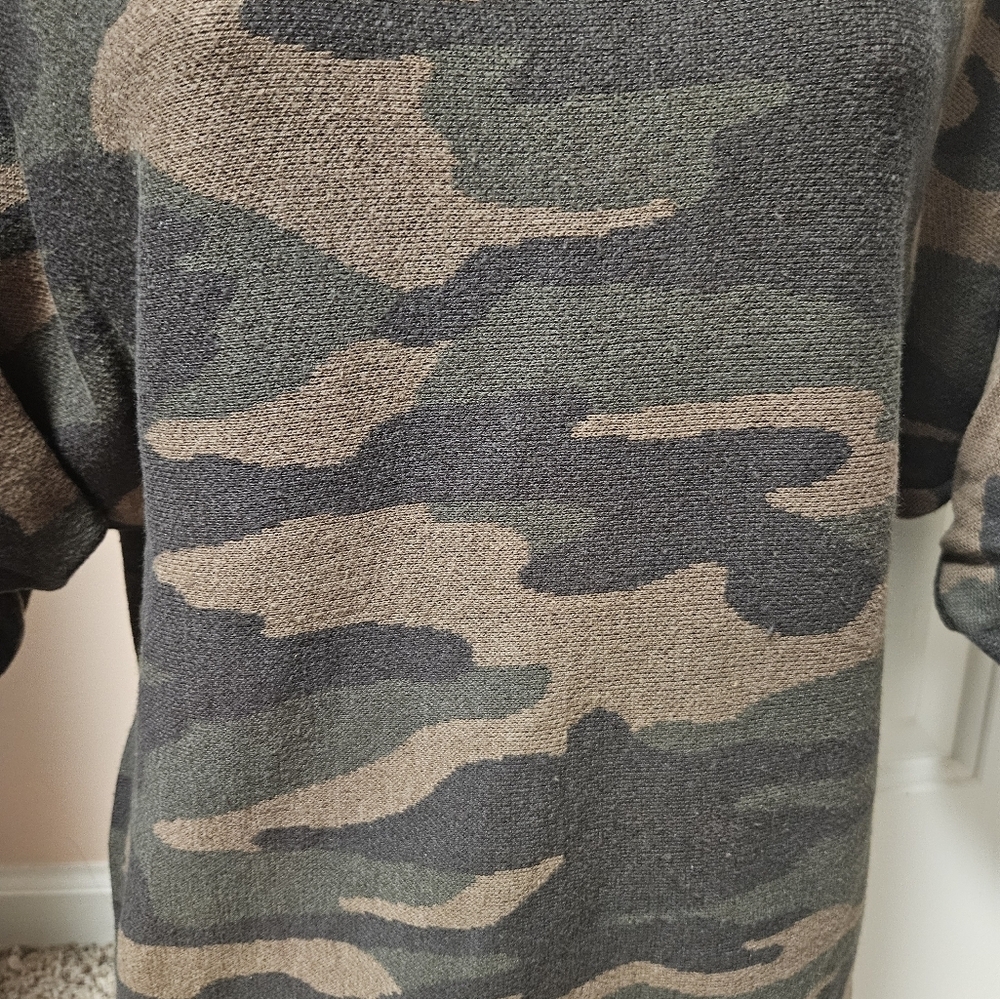 Trendy Camouflage Knit Sweater By New York & Company - Picture 5 of 11